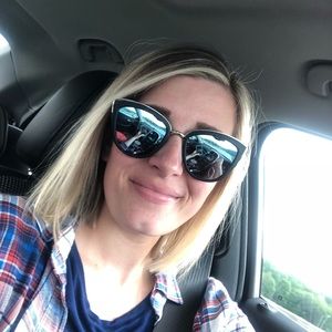 Meet your Posher, Jes